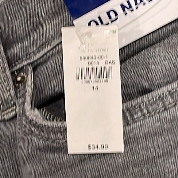 Old Navy High-Waisted O.G. Straight Built-In 360 Stretch Jeans - Picture 4 of 8